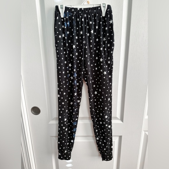 Cozy’s Women’s Pajamas - Picture 4 of 4